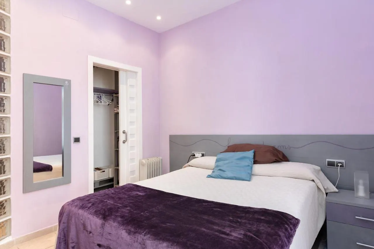 Hauzify I Apartament Subirats 桑特费柳德吉克索尔斯 公寓